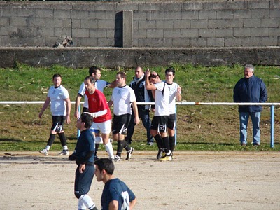 Hippyes FC 3-0 Perrães